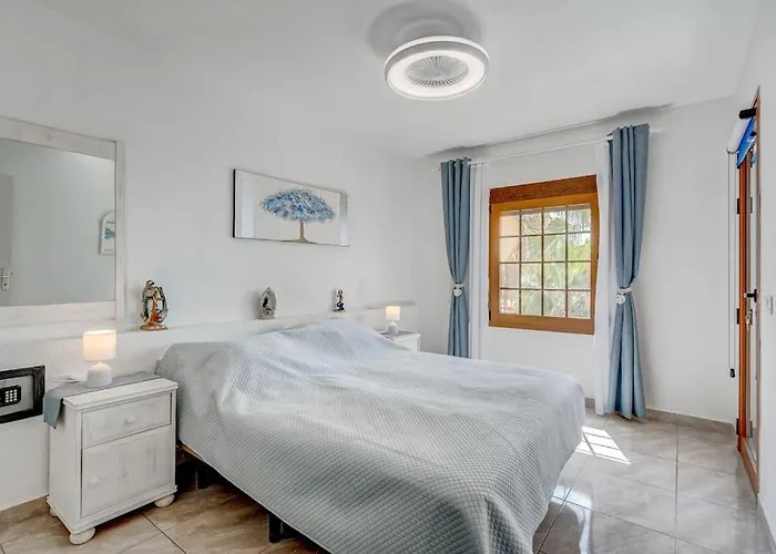 Loro Playa De Americas شقة