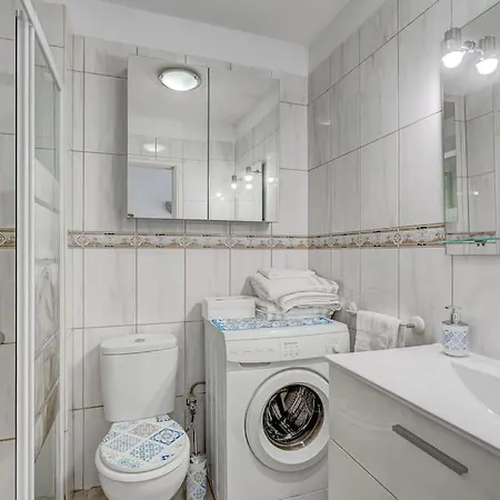 Loro Playa De Americas * Playa Feñabe