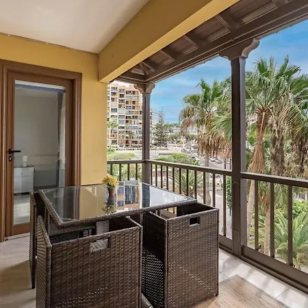 Loro Playa De Americas * Playa Feñabe